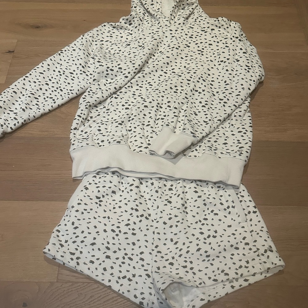 Athleta Kids White and Black Sweat Set